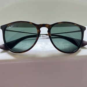 Raybans Erika Classic